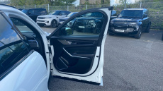 Jaguar F-Pace 2.0 D200 R-Dynamic Black 5dr Auto AWD Diesel Estate
